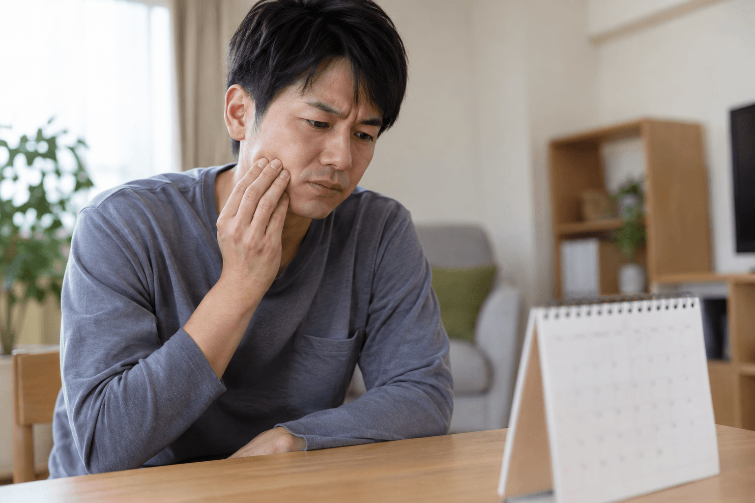 根管治療後の痛みが続く期間を確認するイメージ