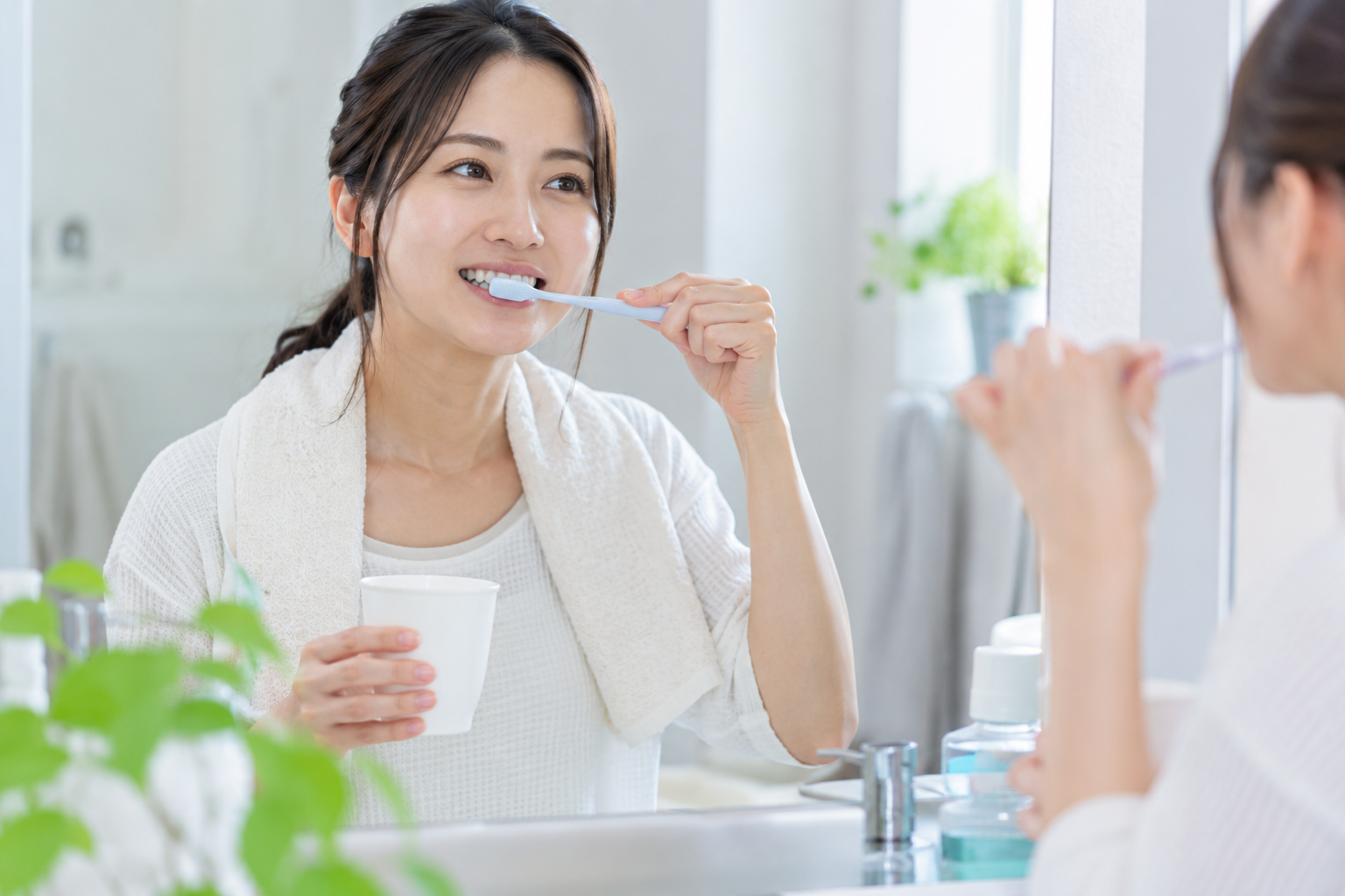 初期むし歯のセルフケアと歯科医院での処置のイメージ