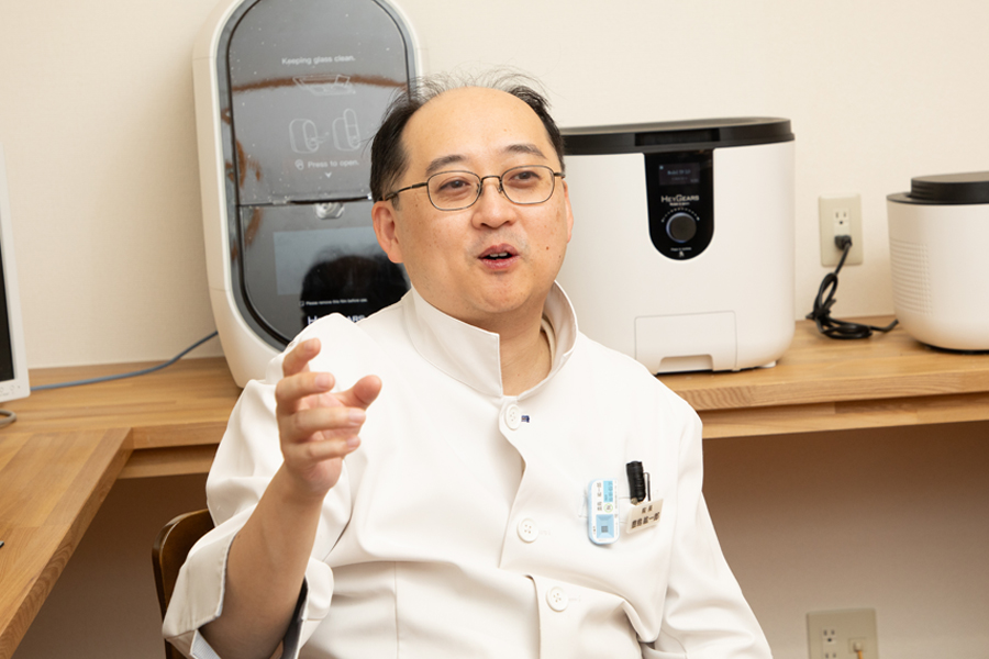 院長 {{brizy_dc_image_alt imageSrc=