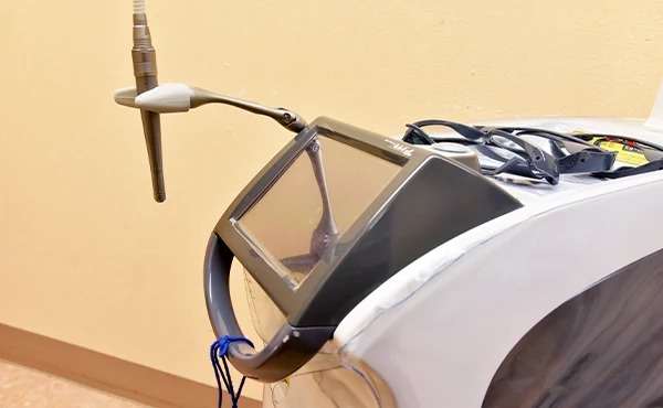 レーザー治療器 {{brizy_dc_image_alt imageSrc=