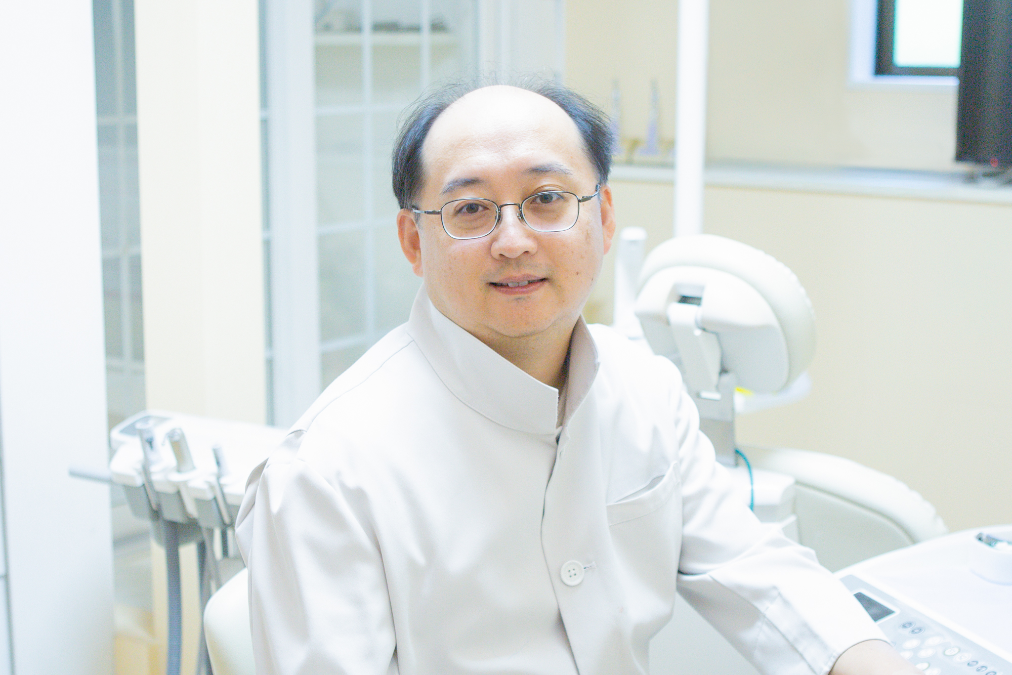 院長 豊島 紘一郎 {{brizy_dc_image_alt imageSrc=