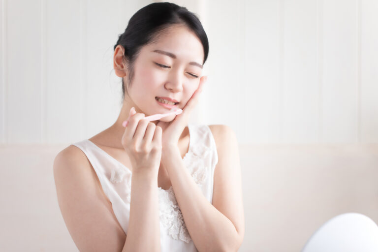 歯周病のセルフチェック｜出血・口臭・歯ぐきの下がりなどのサインと進行段階の見分け方